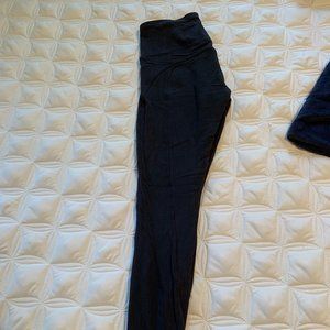 Black lululemon leggings